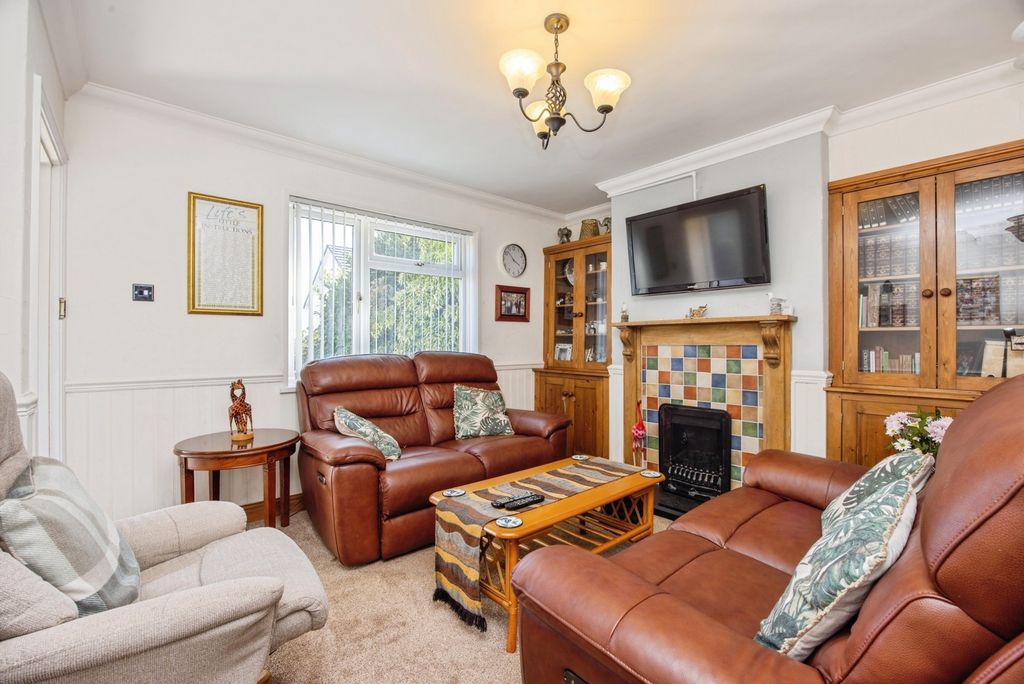 Property photo 2 of 11 Pbox-Img.Jpg