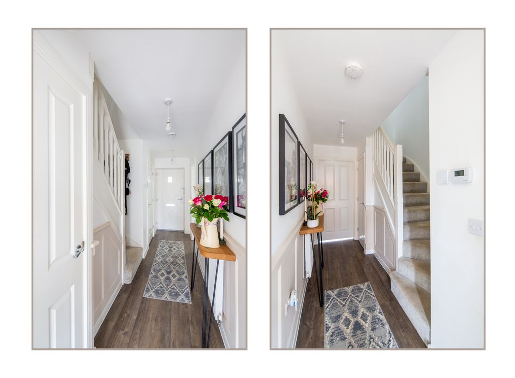 Property photo 3 of 23 Entrance Hall
