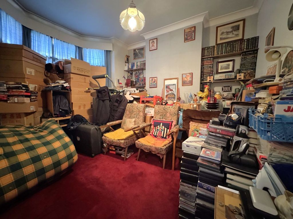 Property photo 2 of 14