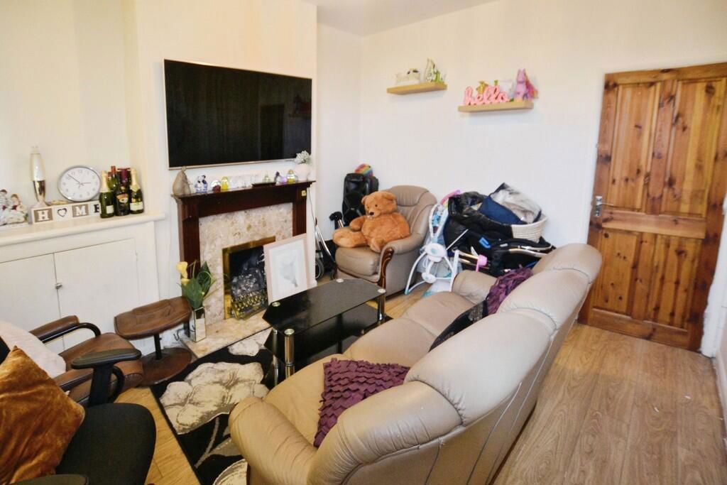 Property photo 2 of 10