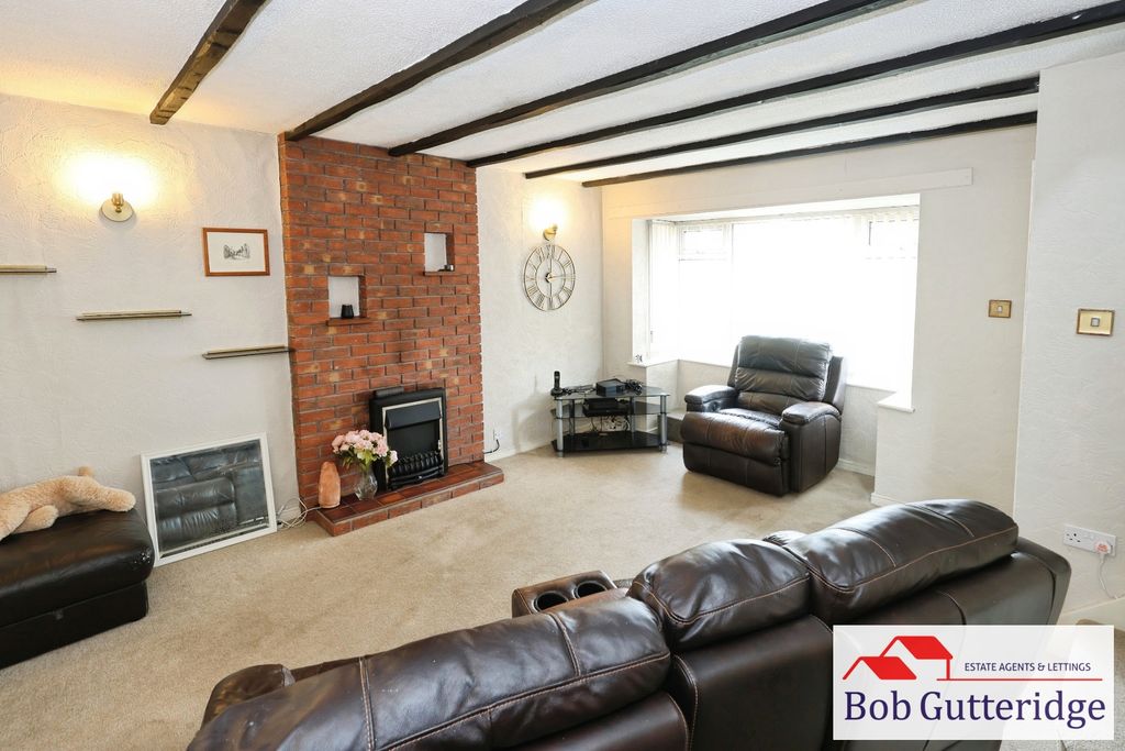 Property photo 3 of 20 Bay Fronted Lounge