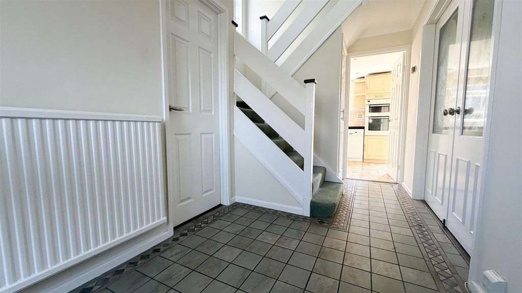 Property photo 2 of 15 Entrance Hallway