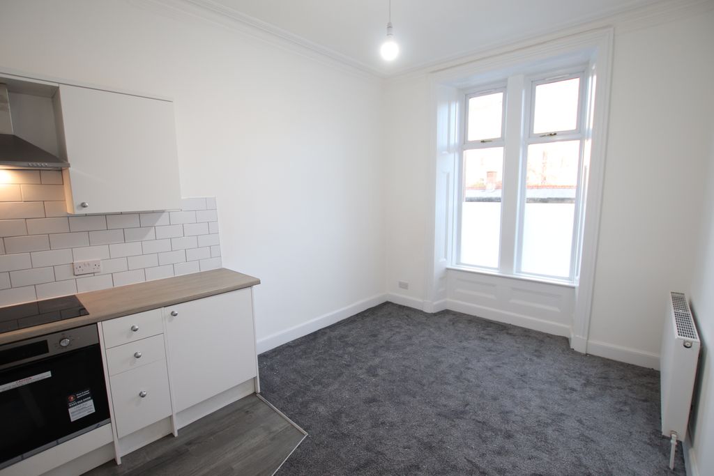 Property photo 2 of 7 Lounge