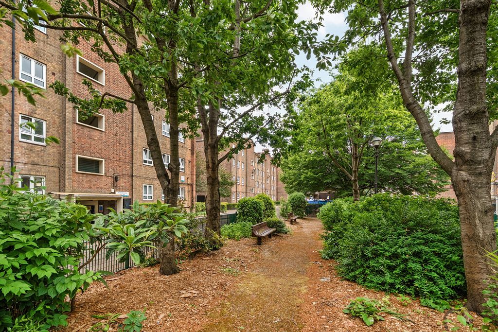 Property photo 1 of 12 1464290-1-6A0Da3A...