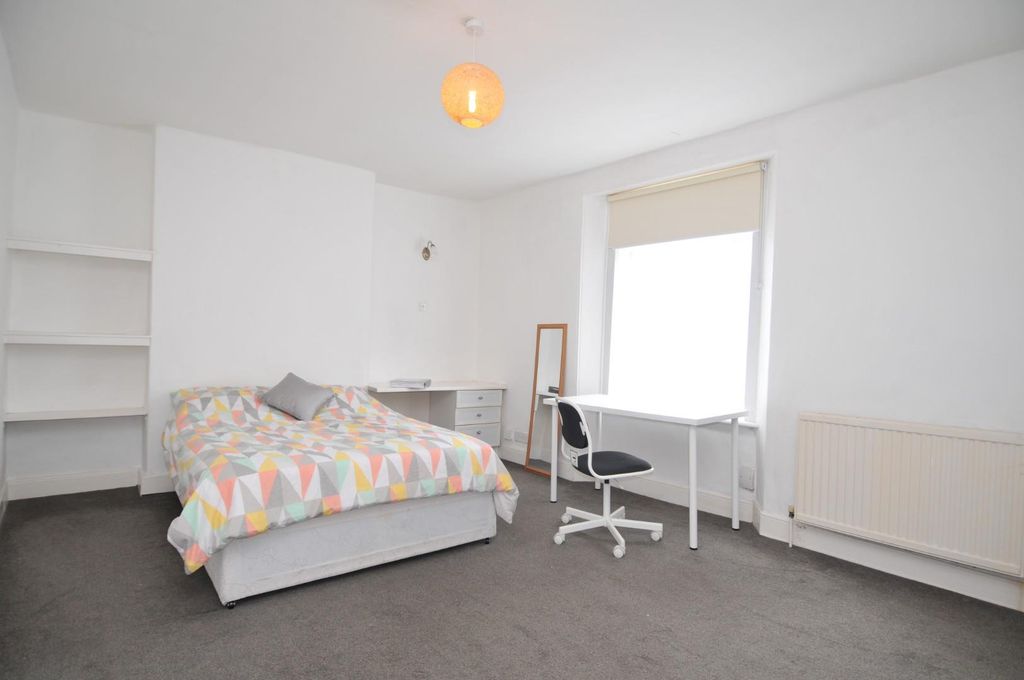 Property photo 3 of 7 4Providencest007.Jpg