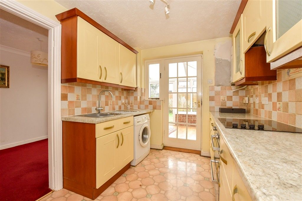 Property photo 3 of 15 Kitchen