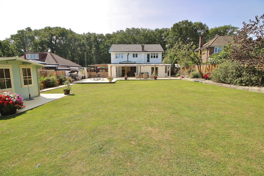 Property photo 2 of 25