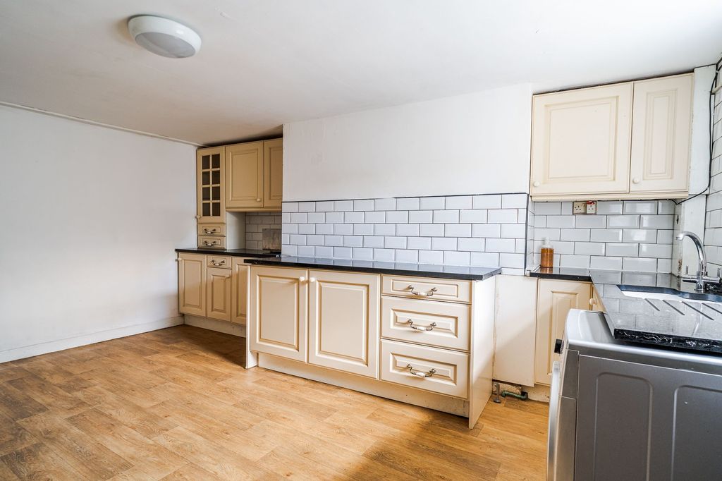 Property photo 2 of 12