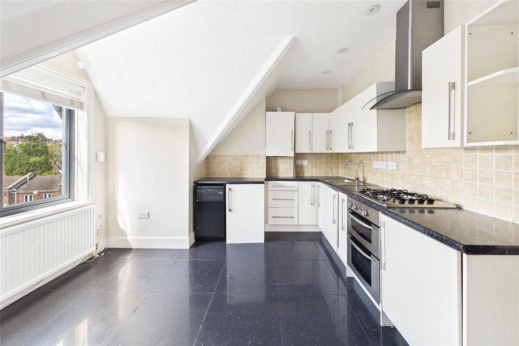 Property photo 1 of 10 Picture No. 04