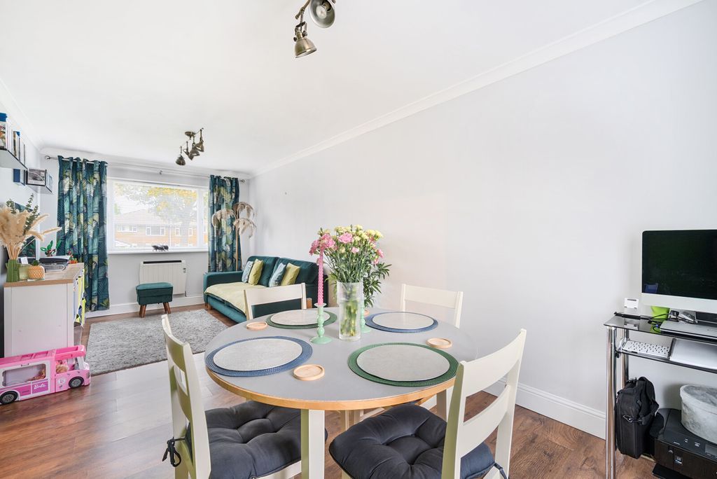 Property photo 2 of 15 1356029-20-68Caf7...