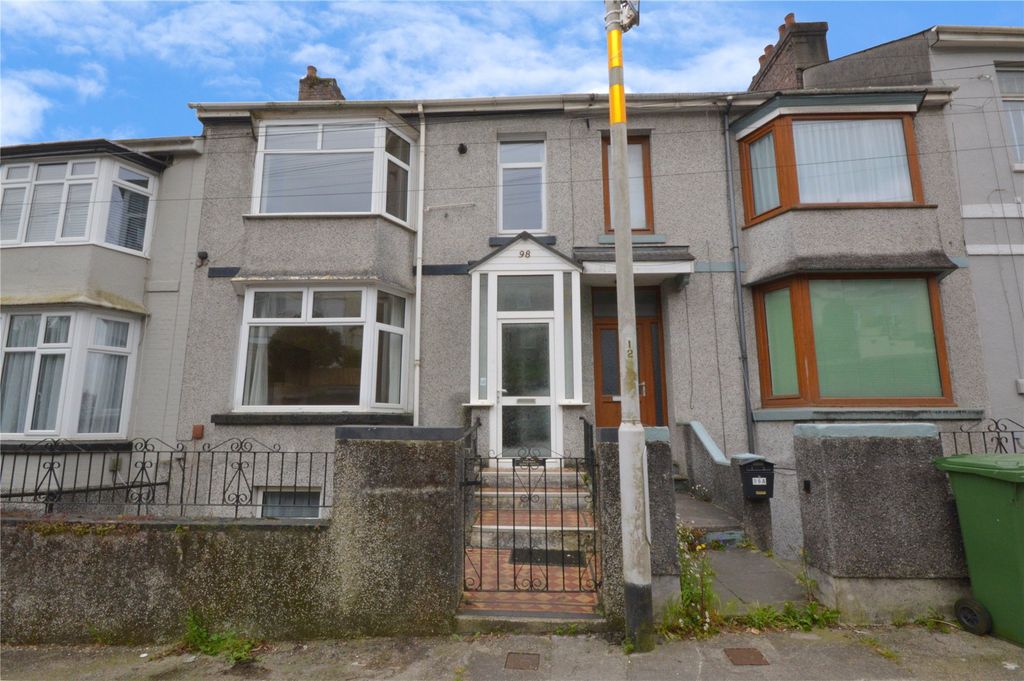 Property photo 1 of 17 1 - Front Of The House