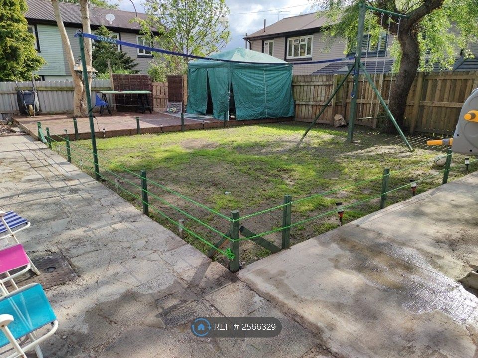 Property photo 3 of 12