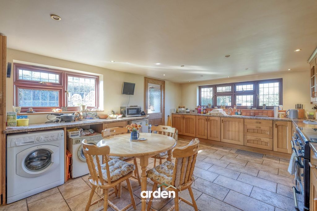 Property photo 3 of 19