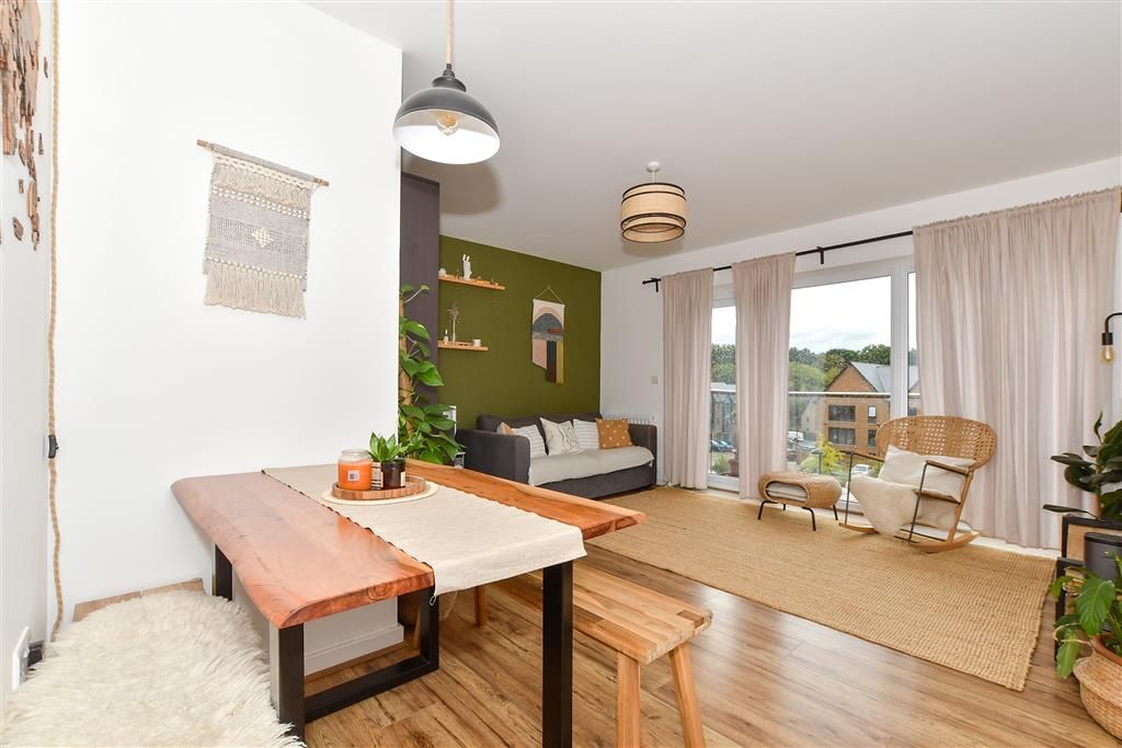 Property photo 1 of 15 Lounge/Dining Room