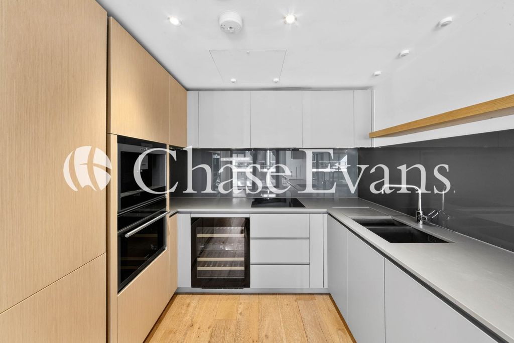 Property photo 2 of 13 Kitchen