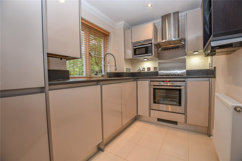 Property photo 2 of 12 Picture No. 04