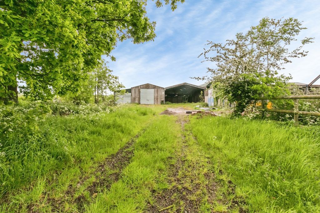 Property photo 2 of 26 Pbox-Img.Jpg