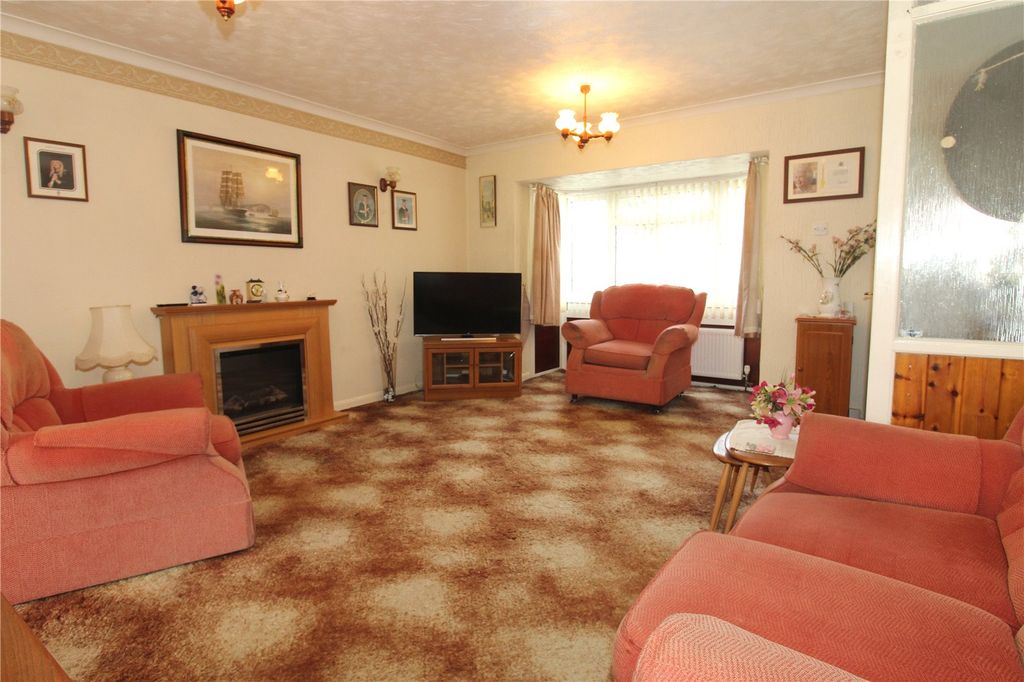 Property photo 2 of 15 Picture No. 05