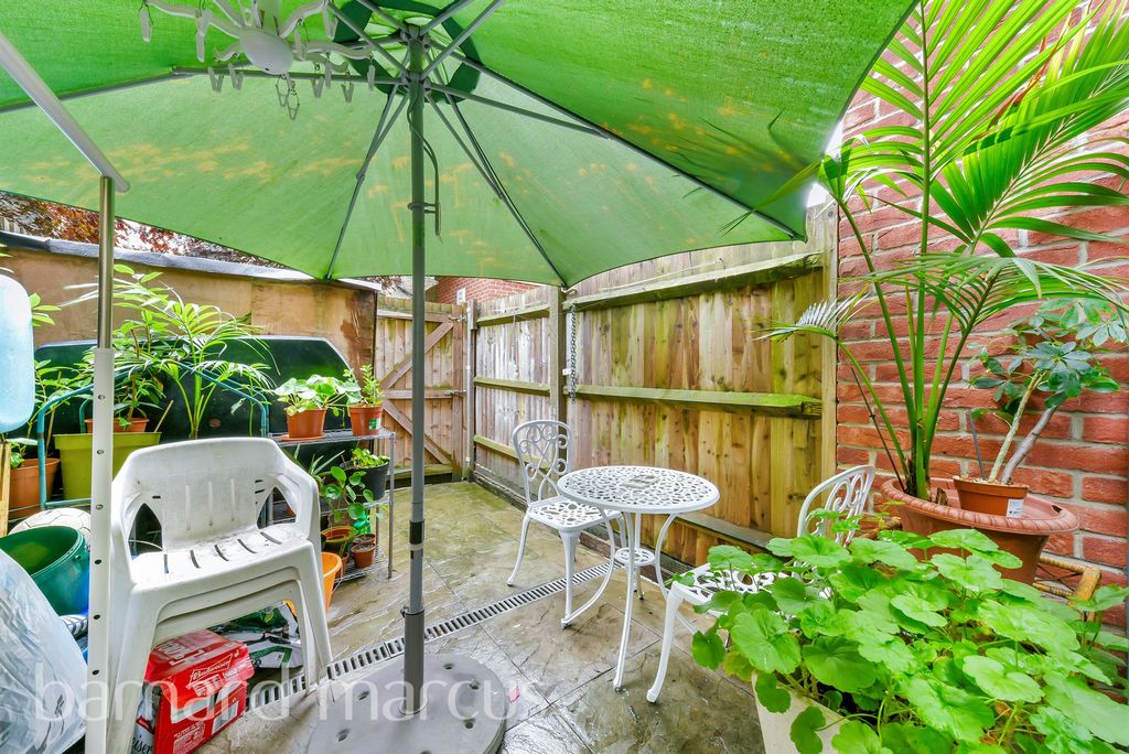 Property photo 3 of 11