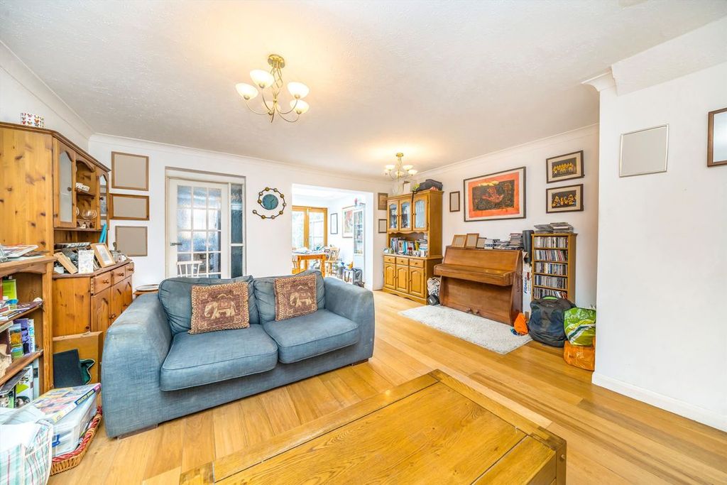 Property photo 2 of 6