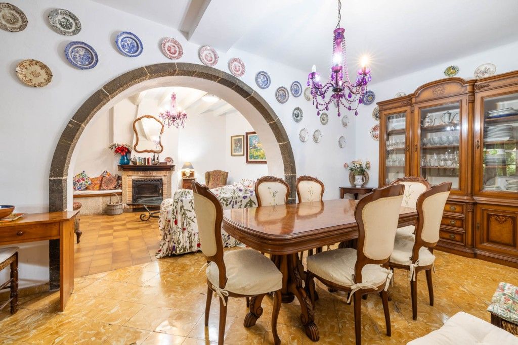Property photo 2 of 20 Dining Room