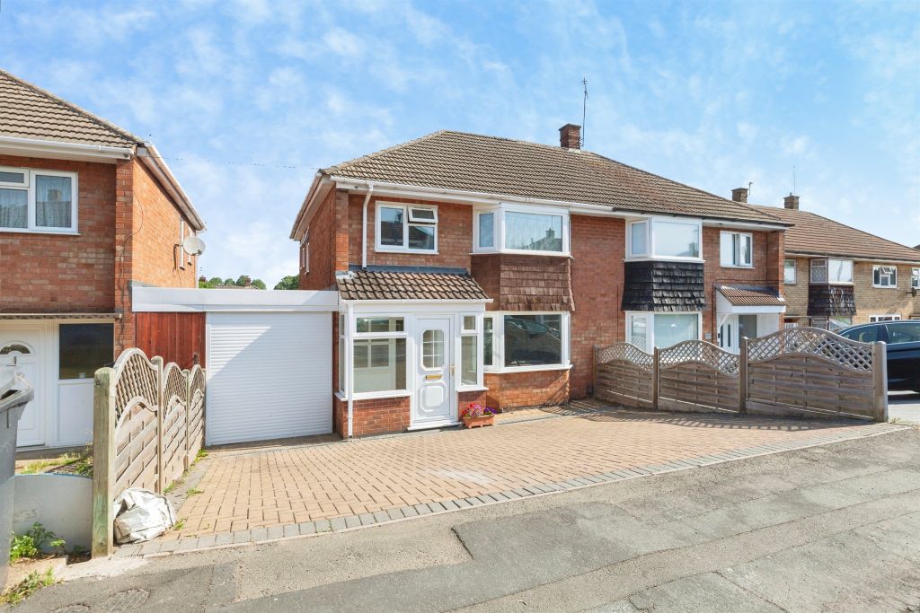 Property photo 1 of 17