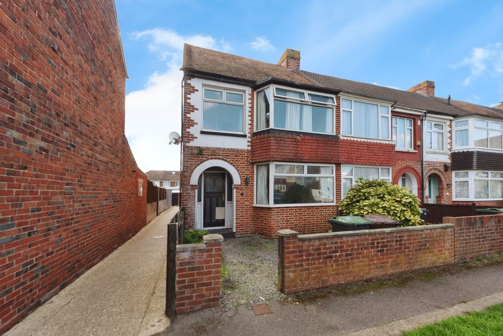 Property photo 1 of 18 Photo