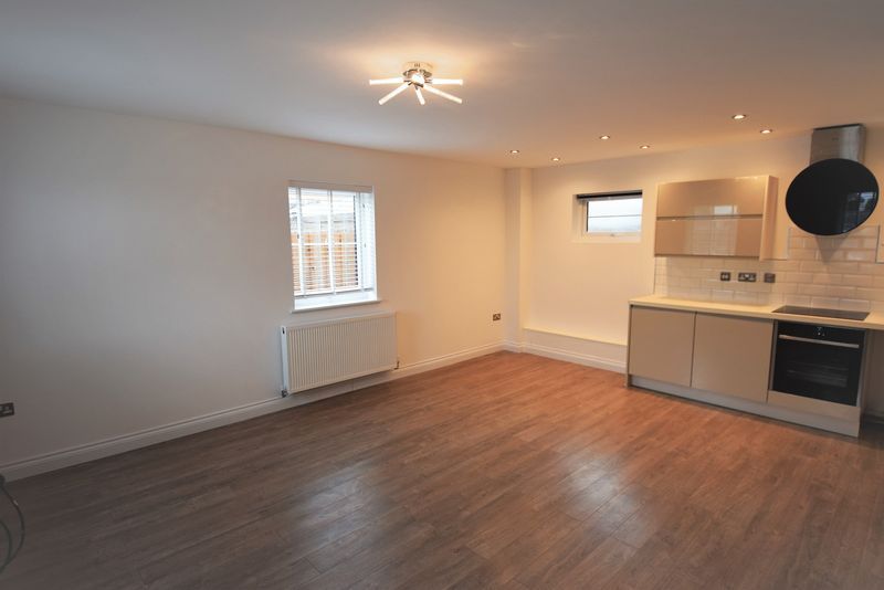 Property photo 3 of 6 Photo 4