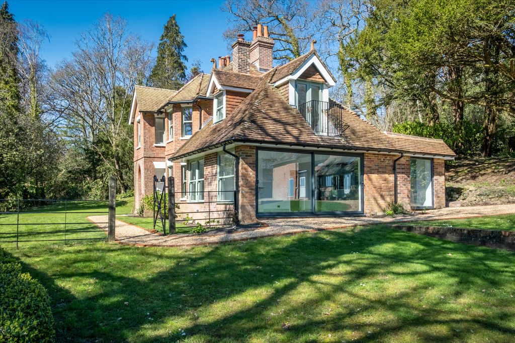 Property photo 2 of 35 Image
