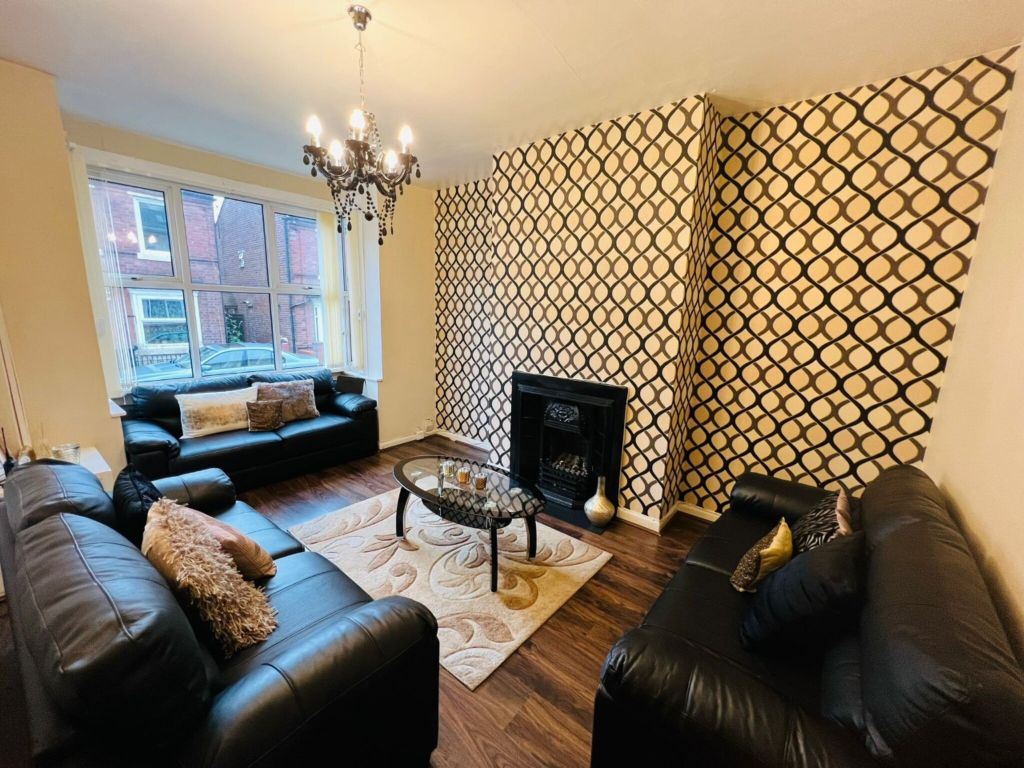 Property photo 2 of 9