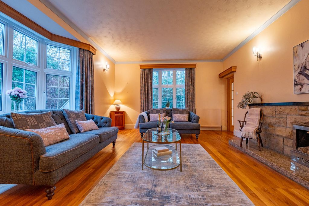 Property photo 3 of 23