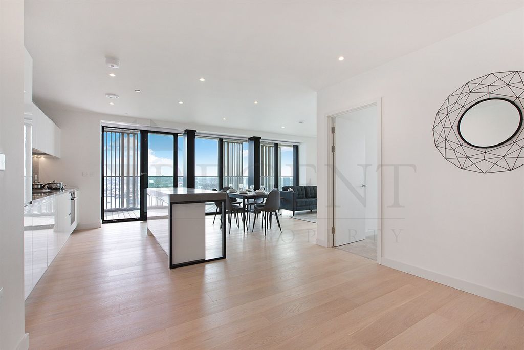 Property photo 2 of 14 Open Plan