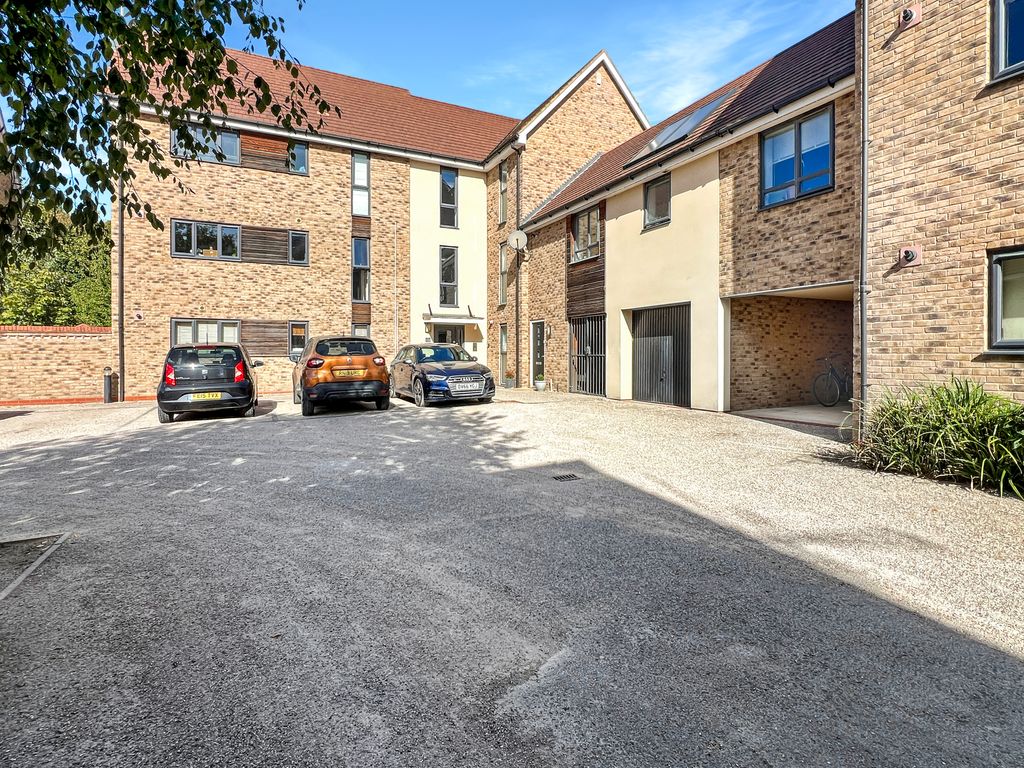 Property photo 2 of 12 4E1De5Ffc2d869790A83909Bf0A0683B899F4A65