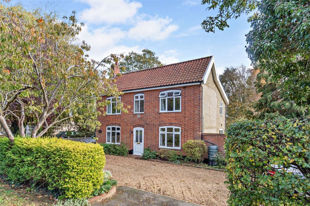 Property photo 1 of 40 Picture No. 04