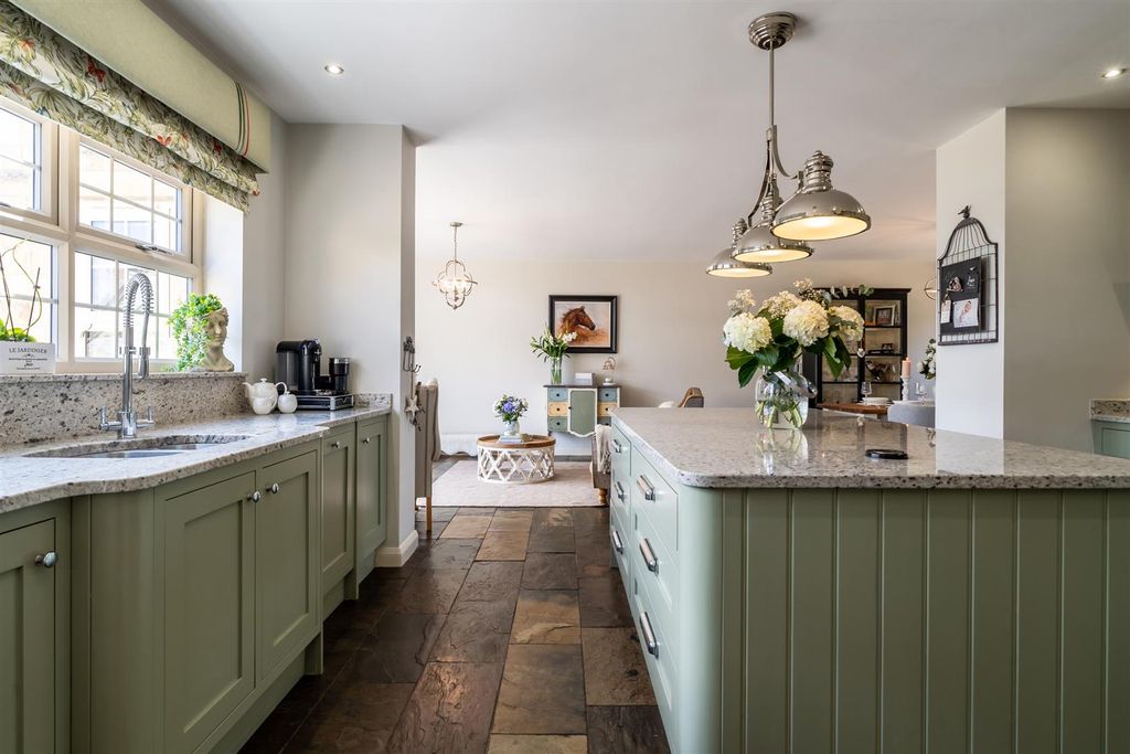Property photo 2 of 44 Kitchen