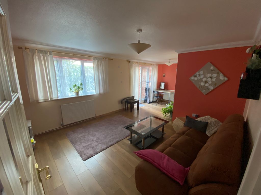 Property photo 3 of 18
