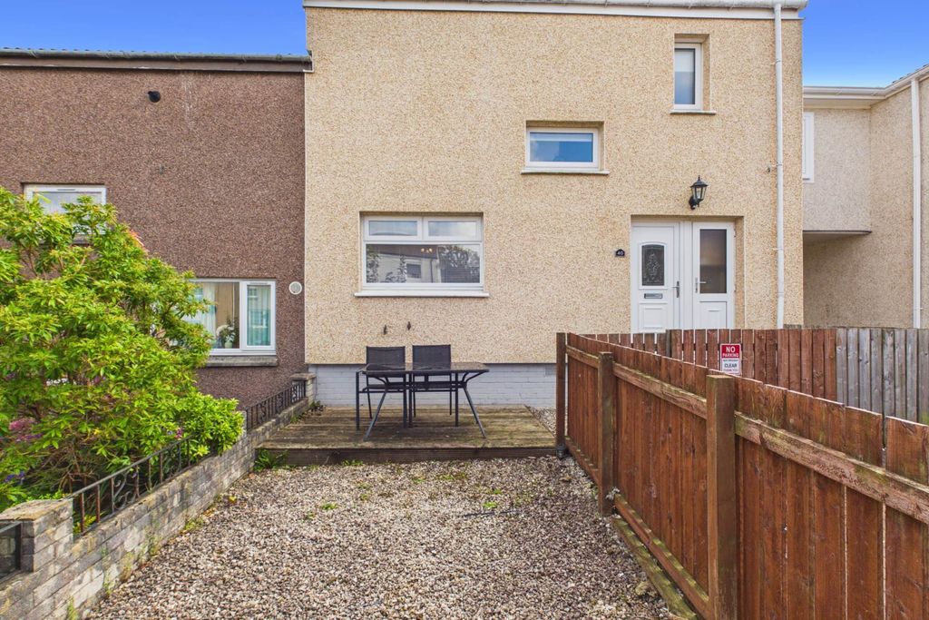 Property photo 2 of 27