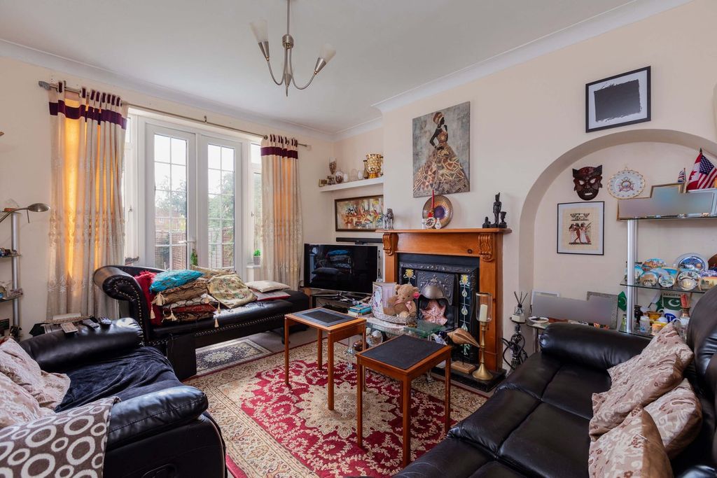 Property photo 3 of 9