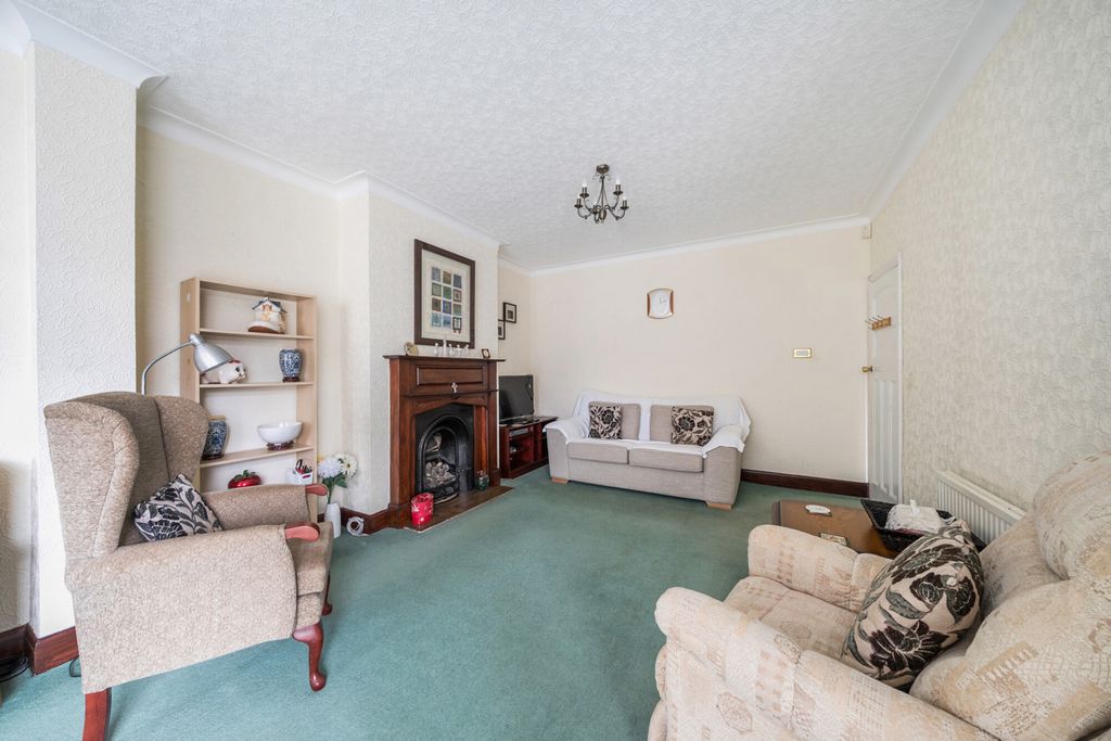 Property photo 3 of 22 1374445-18-690A11...