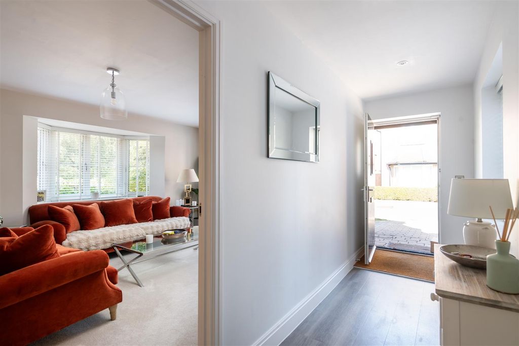 Property photo 3 of 17 13 Wychwood Internals-18.Jpg
