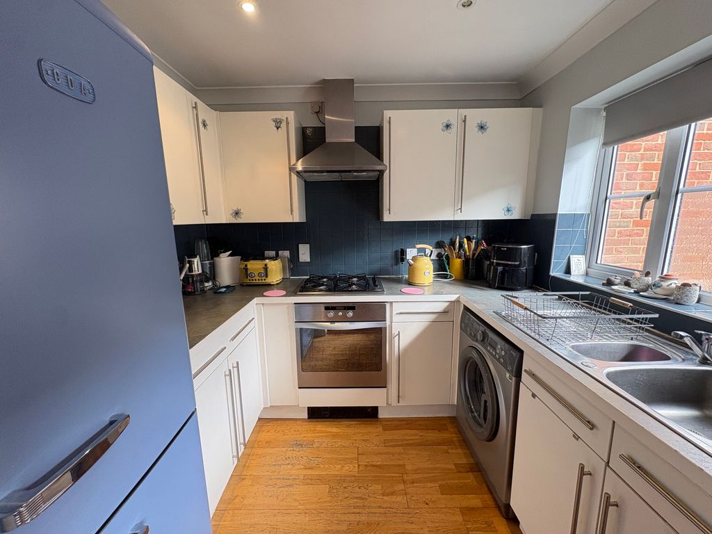 Property photo 2 of 12 Image