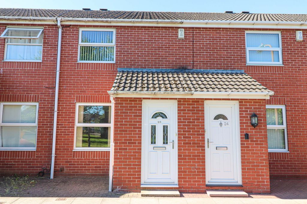 Property photo 1 of 13 External