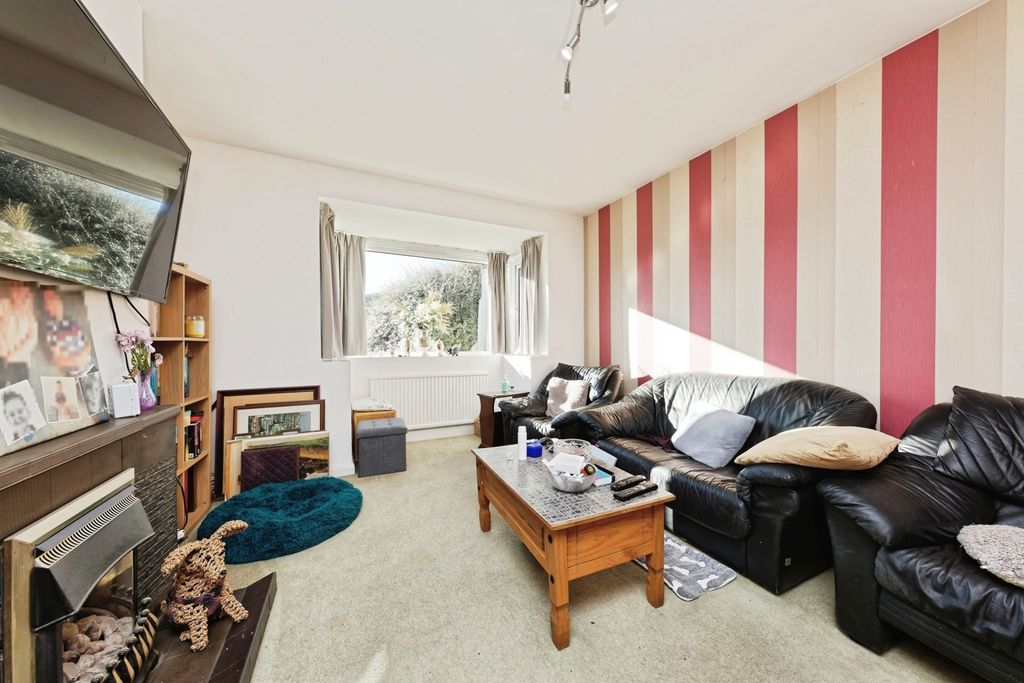 Property photo 3 of 16 Photo