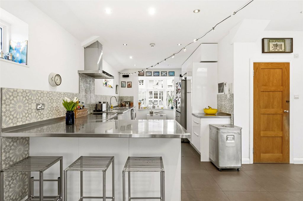 Property photo 3 of 13 Picture No. 33