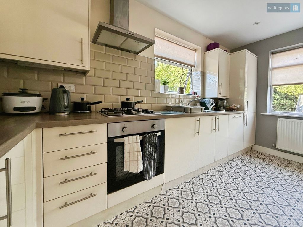 Property photo 3 of 16 Pbox-Img.Jpg