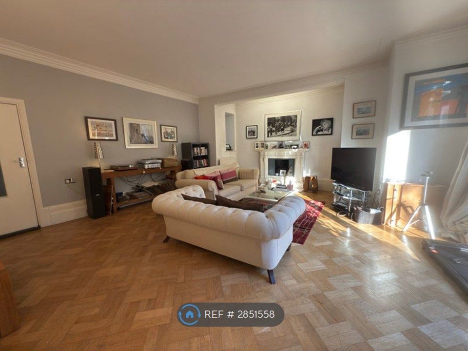 Property photo 2 of 9 Living Room