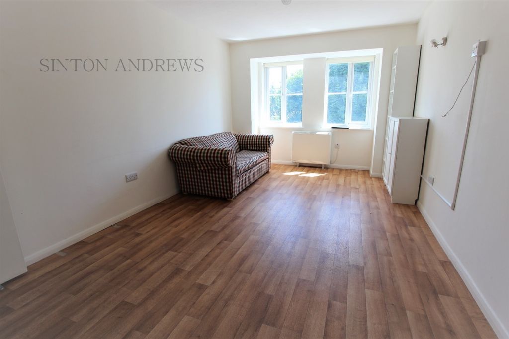 Property photo 3 of 10 Photo 3