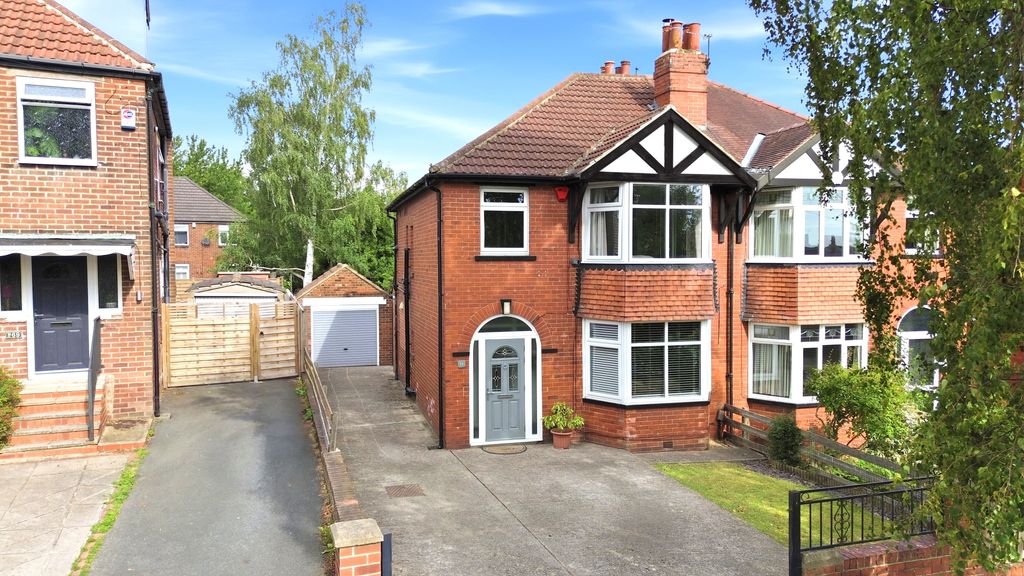 Property photo 1 of 31 Img001