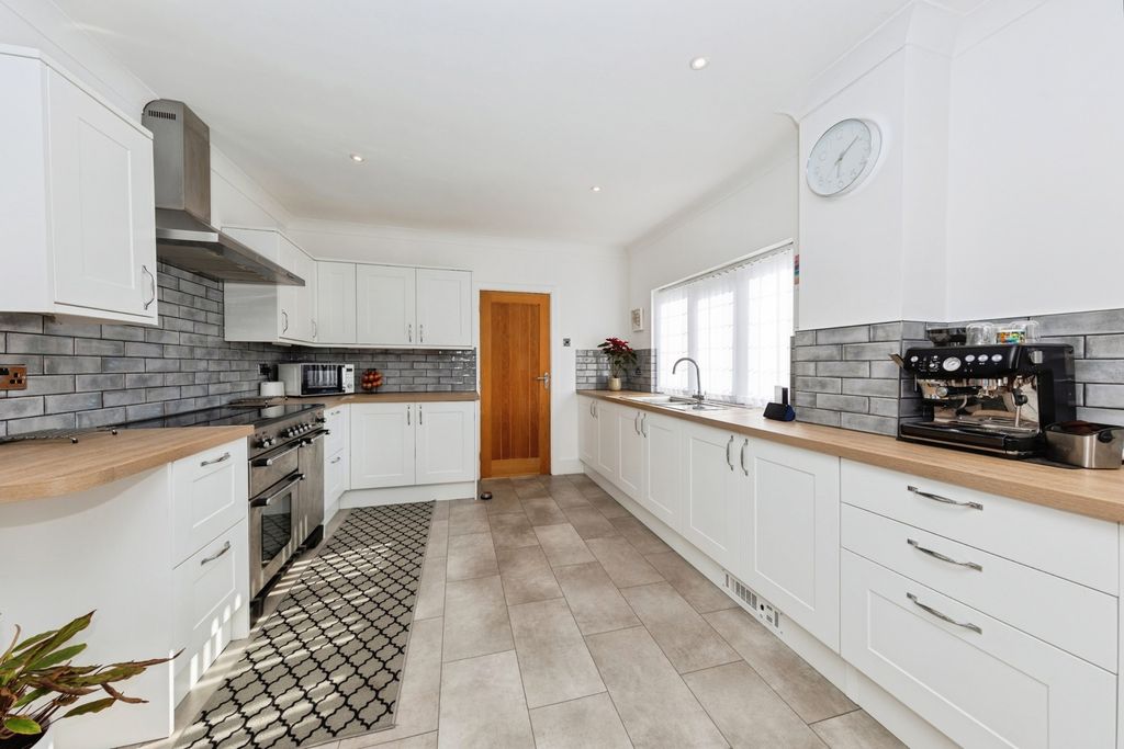 Property photo 2 of 35 Pbox-Img.Jpg