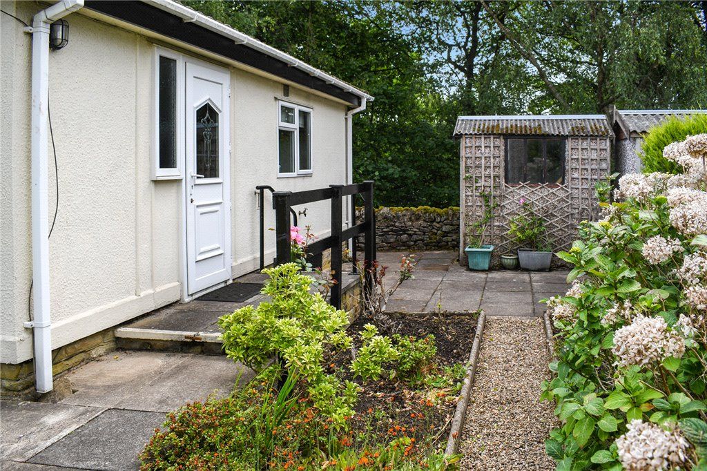 Property photo 2 of 12 Garden